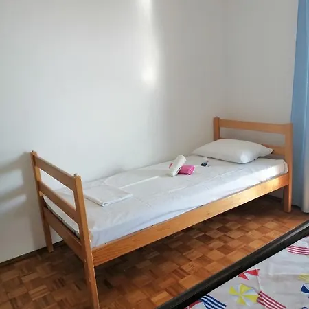 Sobe Apartma Galic Guest house 3*