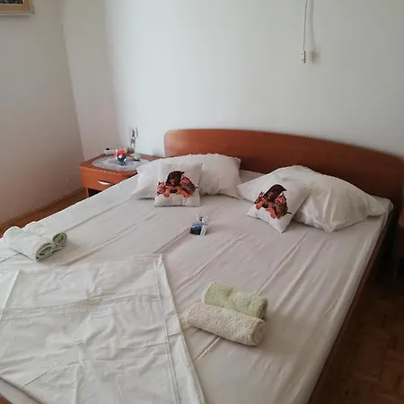 Guest house Sobe Apartma Galic 3*